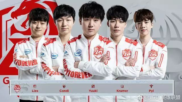 群众的羽毛 群众的羽毛