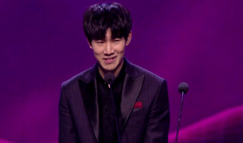 乔丹背后的 乔丹背后的