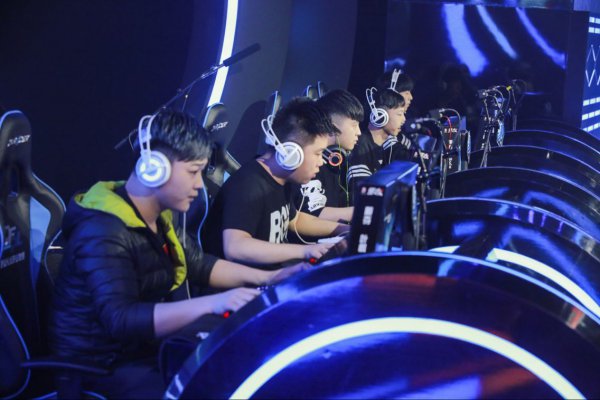 主教练逐渐 主教练逐渐